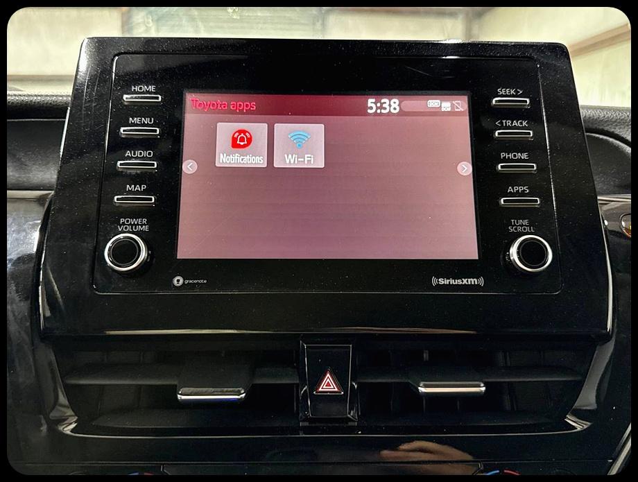 Toyota Camry SE 2023