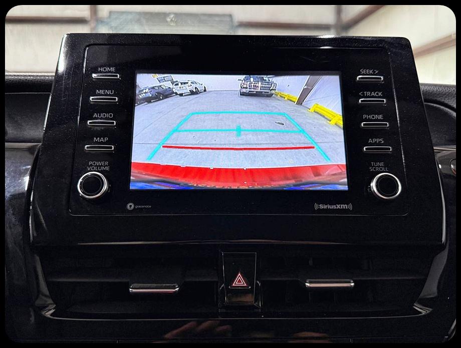 Toyota Camry SE 2023