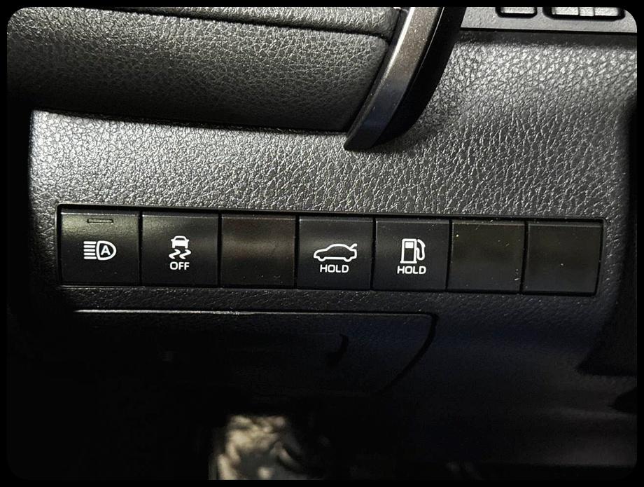 Toyota Camry SE 2023