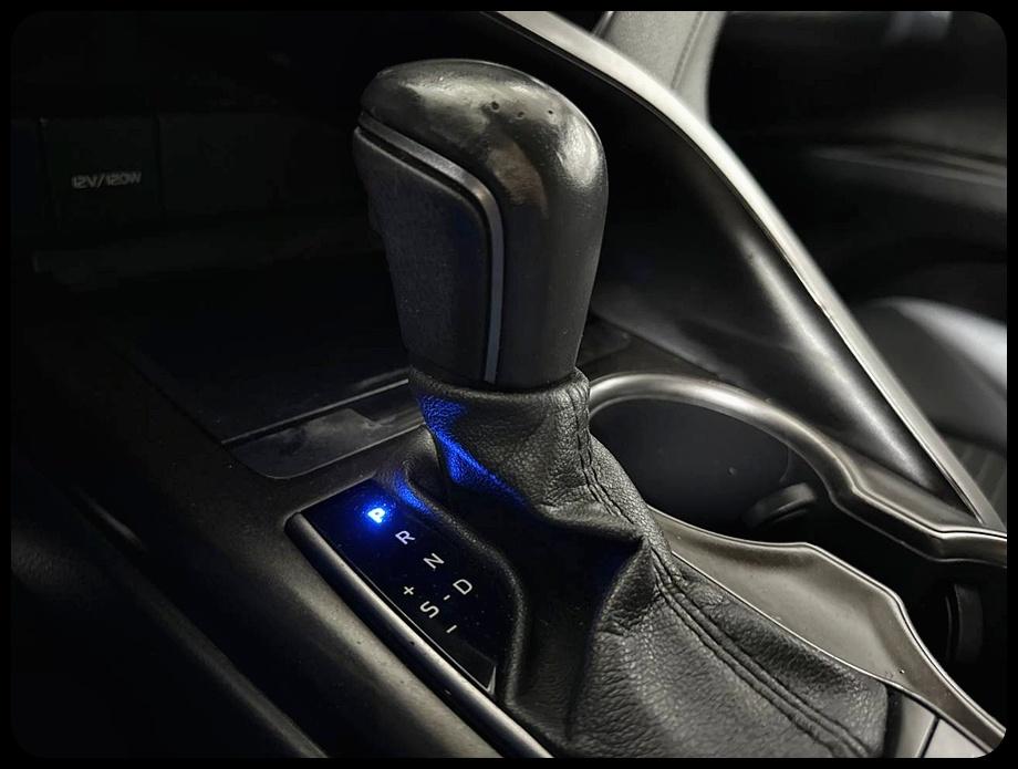 Toyota Camry SE 2023