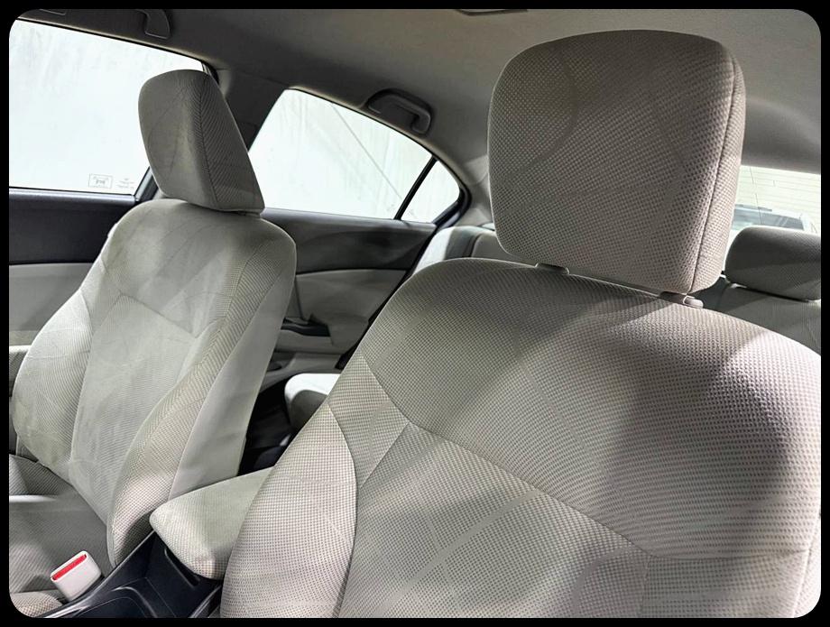 Honda Civic LX Sedan 5-Speed AT 2012