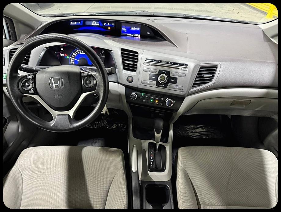 Honda Civic LX Sedan 5-Speed AT 2012