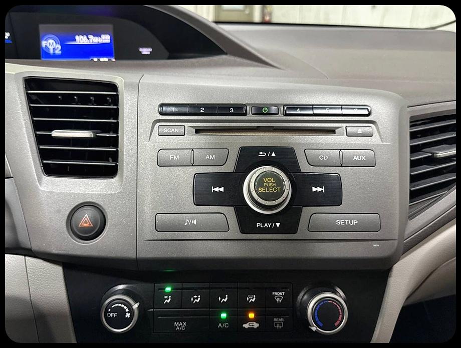 Honda Civic LX Sedan 5-Speed AT 2012