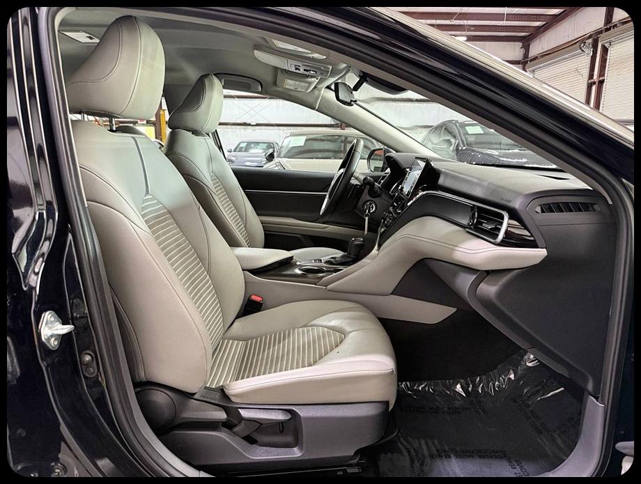 Toyota Camry SE 2022