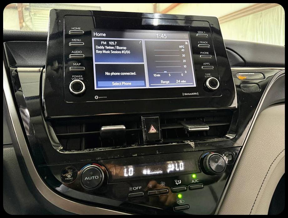 Toyota Camry SE 2022