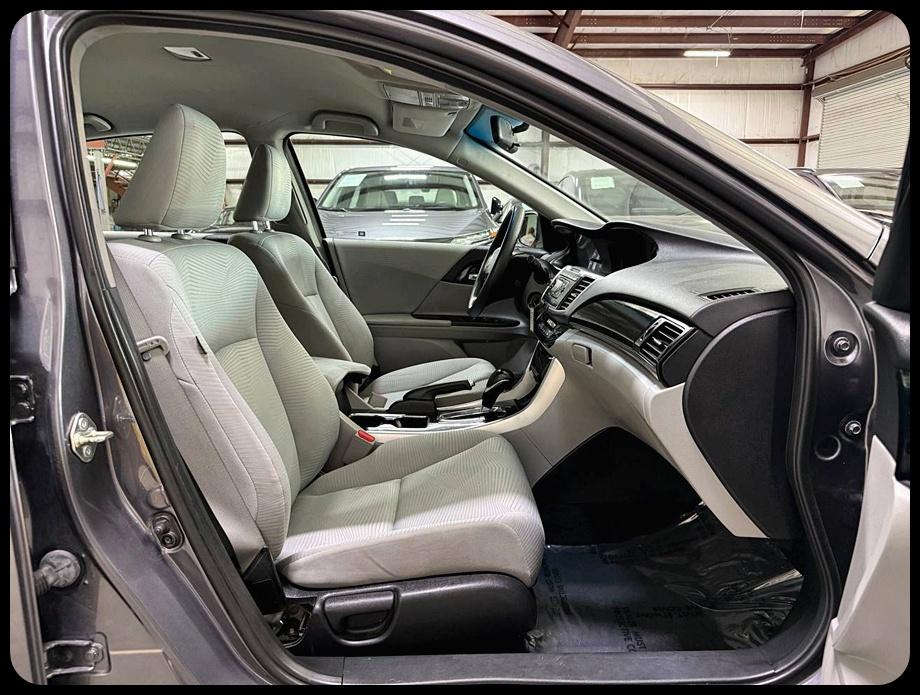 Honda Accord LX Sedan CVT 2017