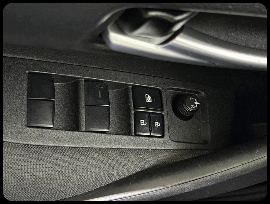 Toyota Corolla LE 2021