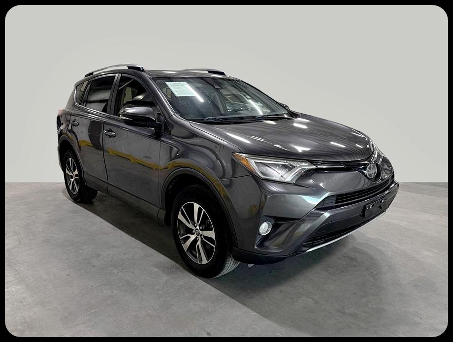 Toyota RAV4 XLE FWD 2018