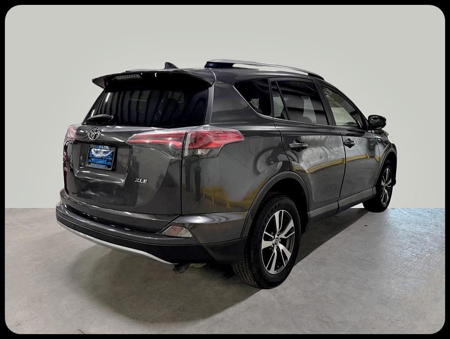 Toyota RAV4 XLE FWD 2018