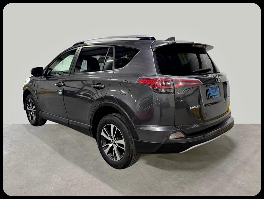 Toyota RAV4 XLE FWD 2018