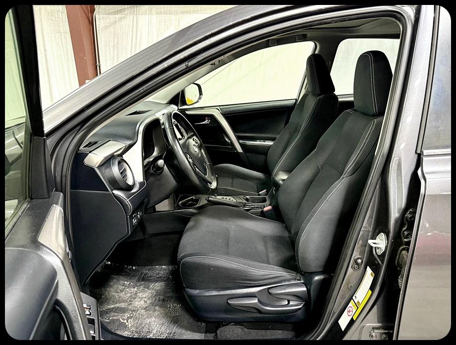 Toyota RAV4 XLE FWD 2018