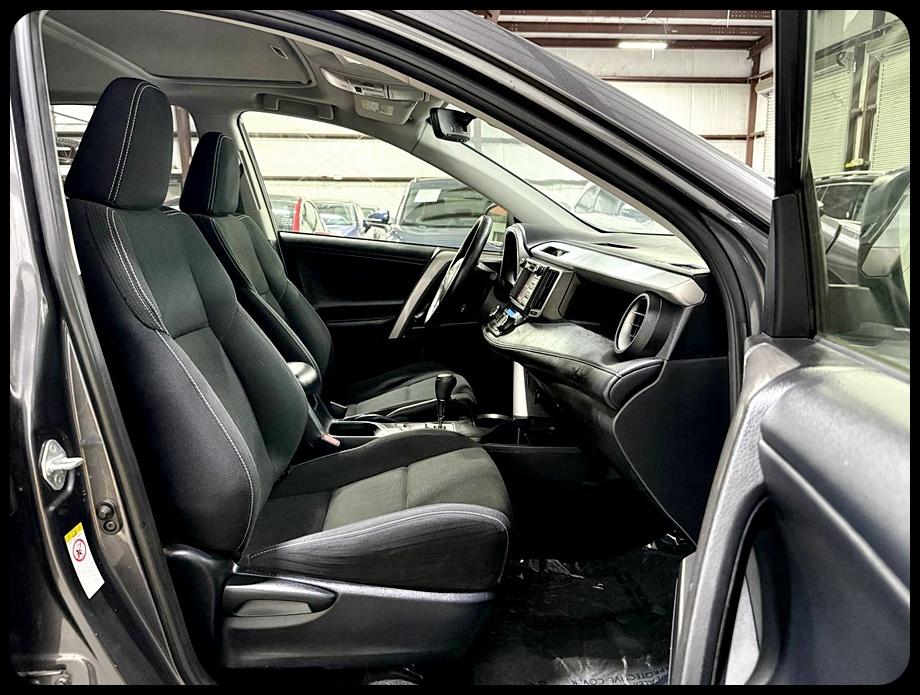 Toyota RAV4 XLE FWD 2018