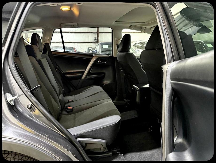 Toyota RAV4 XLE FWD 2018