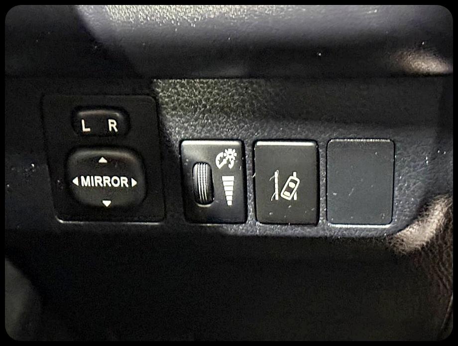 Toyota RAV4 XLE FWD 2018