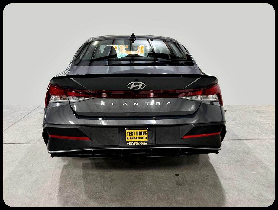 Hyundai Elantra SEL Sport 2025