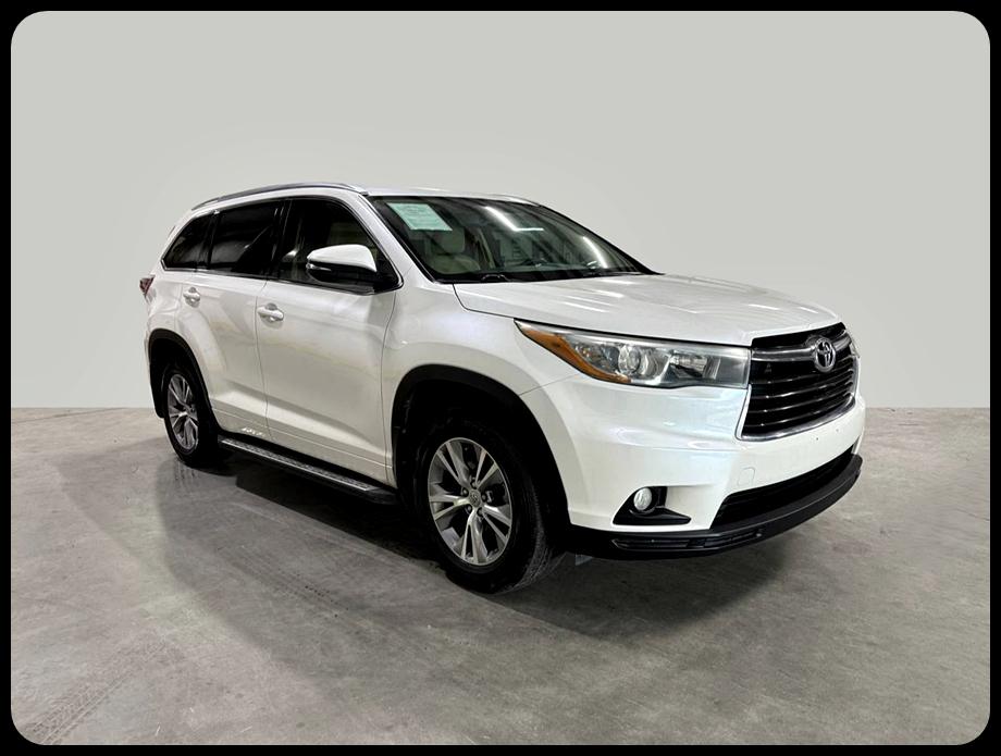 Toyota Highlander XLE FWD V6 2015