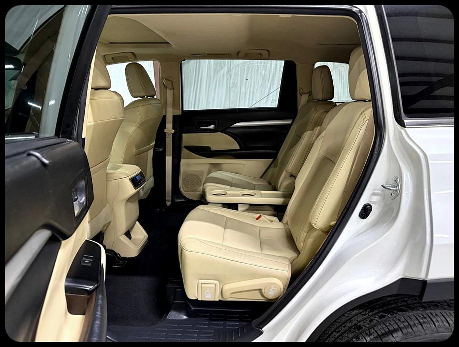 Toyota Highlander XLE FWD V6 2015