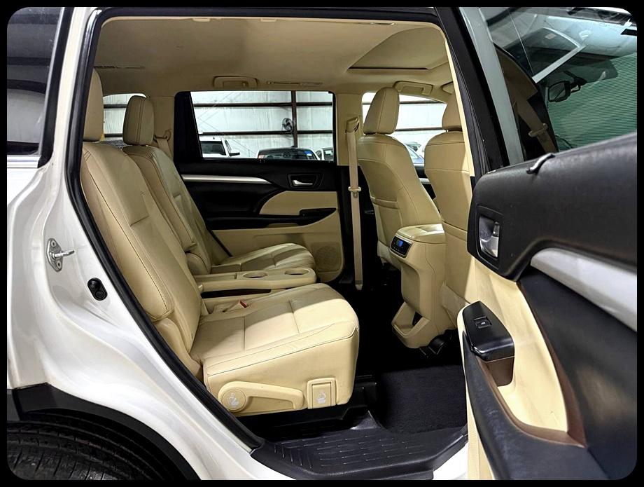 Toyota Highlander XLE FWD V6 2015