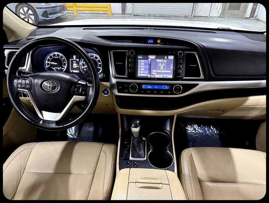 Toyota Highlander XLE FWD V6 2015