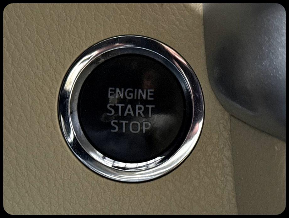 Toyota Highlander XLE FWD V6 2015