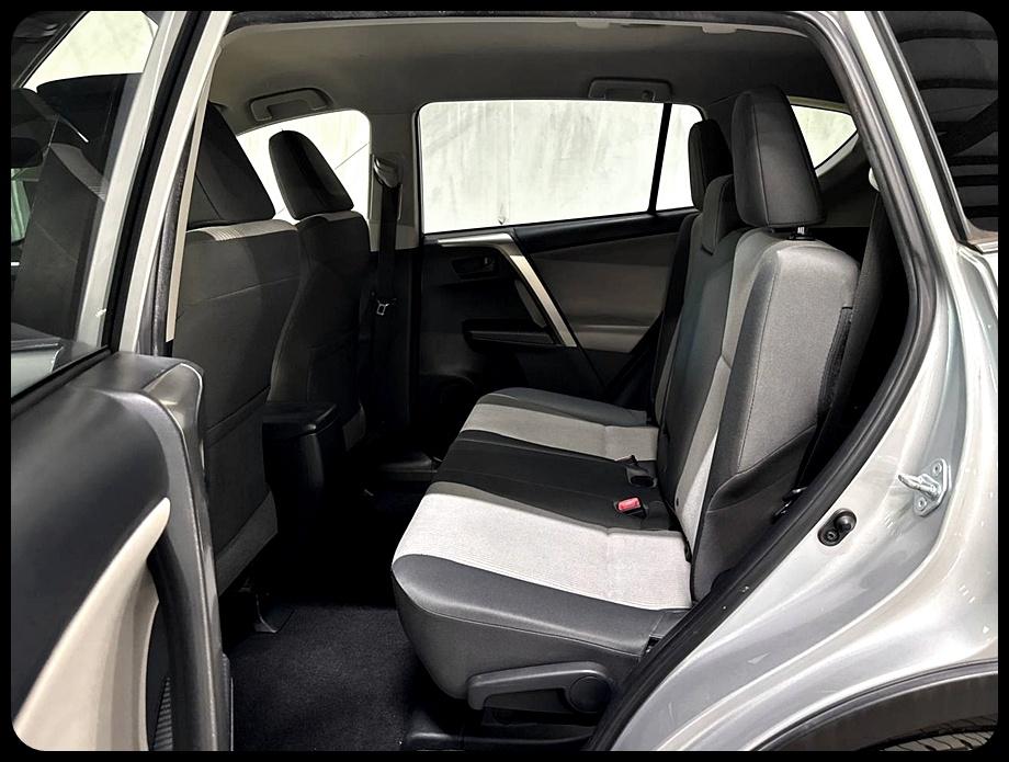 Toyota RAV4 LE FWD 2015