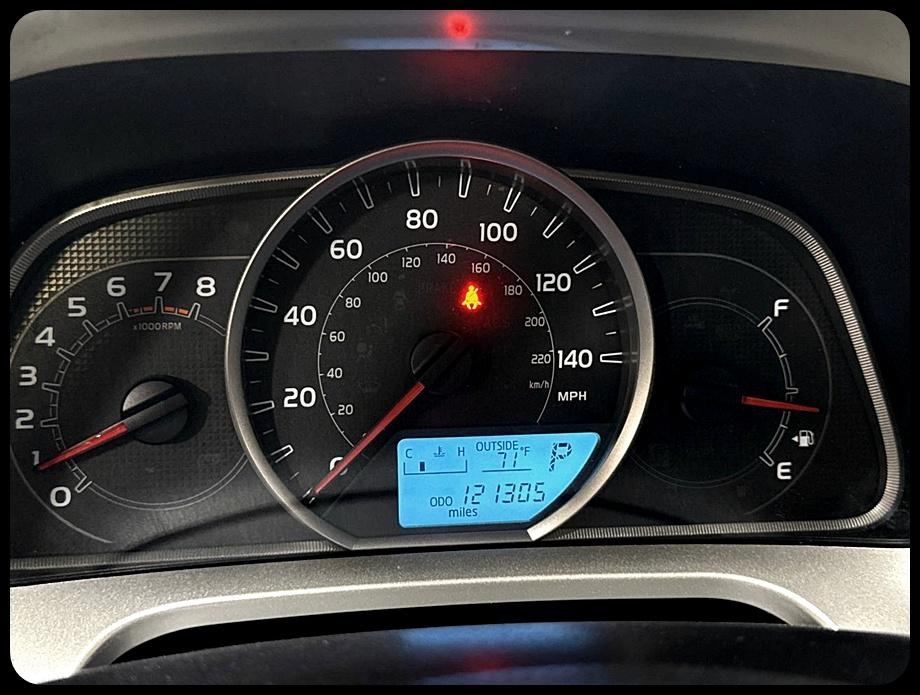 Toyota RAV4 LE FWD 2015