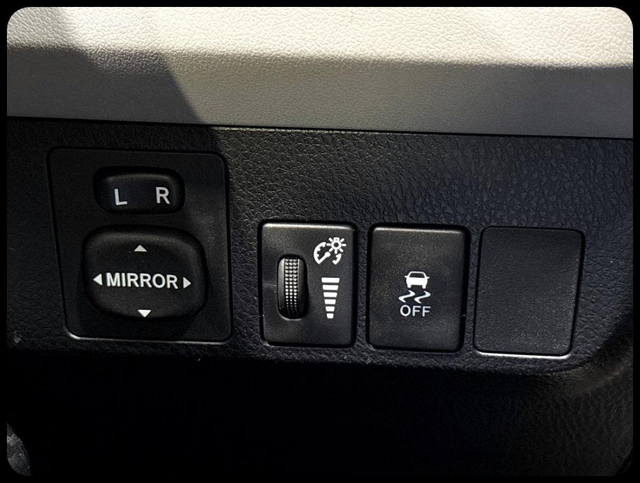 Toyota RAV4 LE FWD 2015