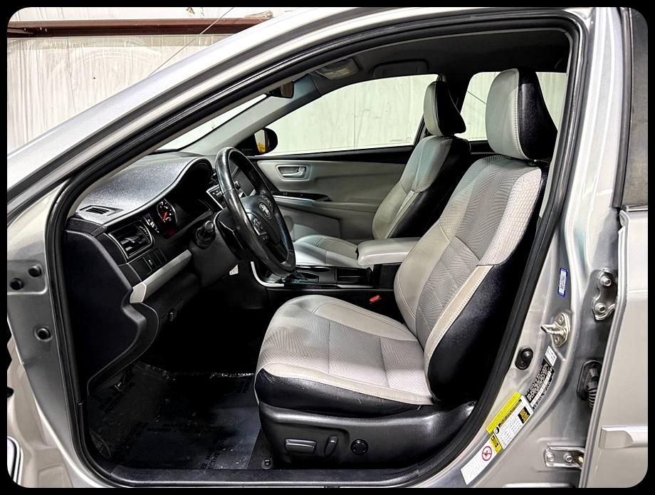 Toyota Camry SE 2017