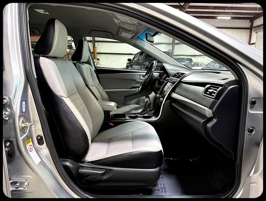 Toyota Camry SE 2017