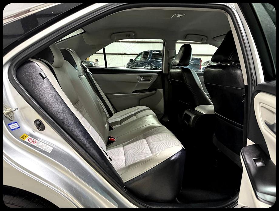 Toyota Camry SE 2017