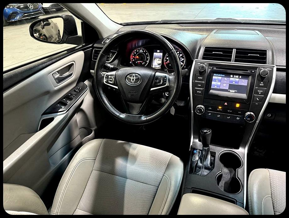 Toyota Camry SE 2017