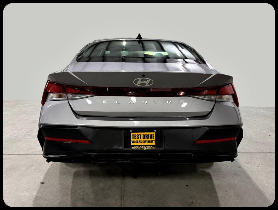 Hyundai Elantra SEL 2024