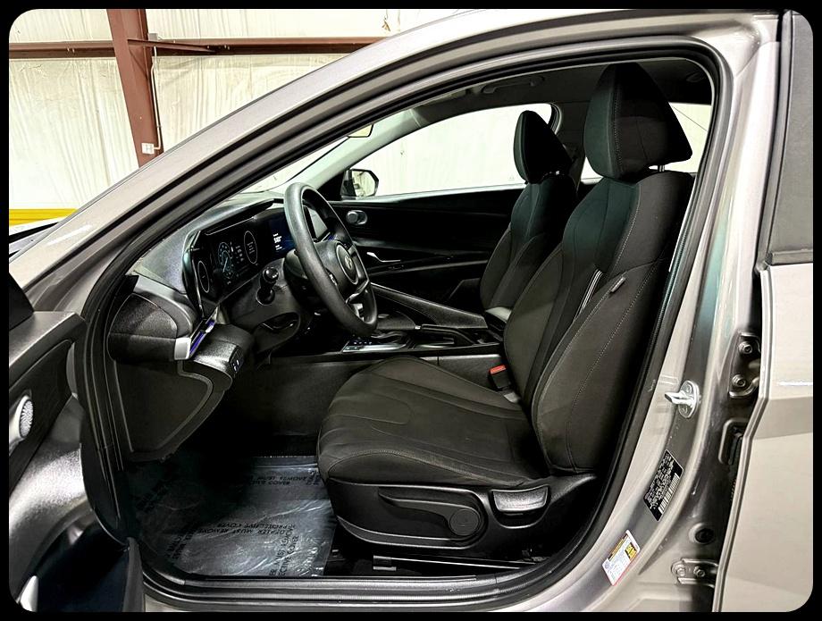 Hyundai Elantra SEL 2024