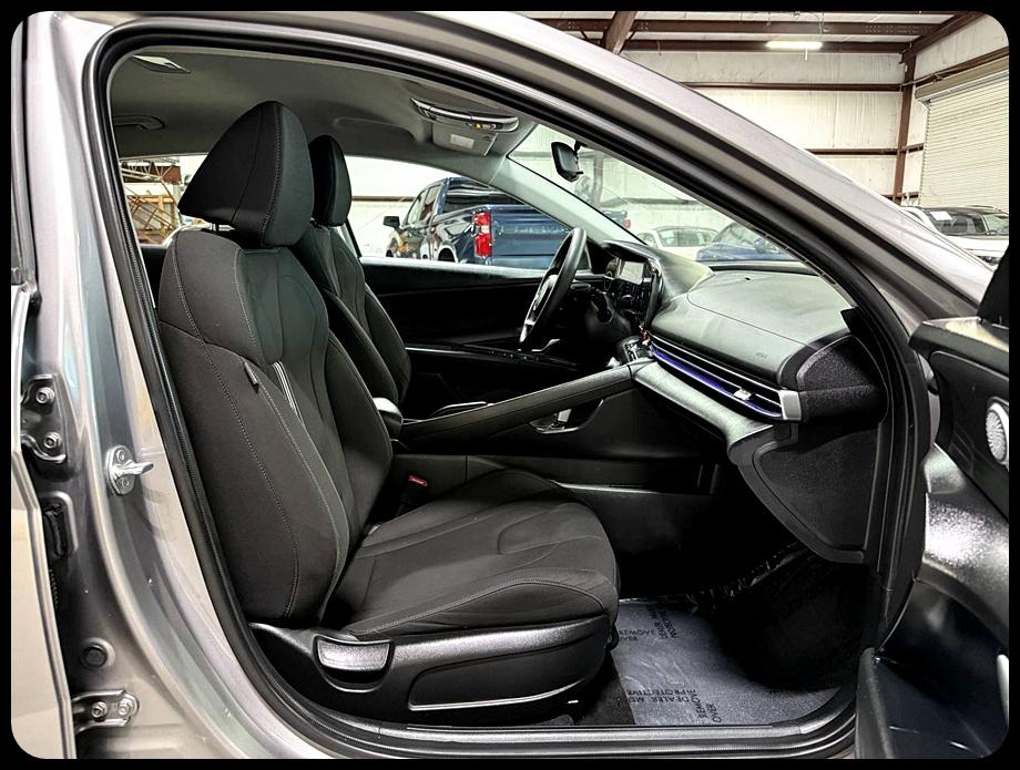 Hyundai Elantra SEL 2024