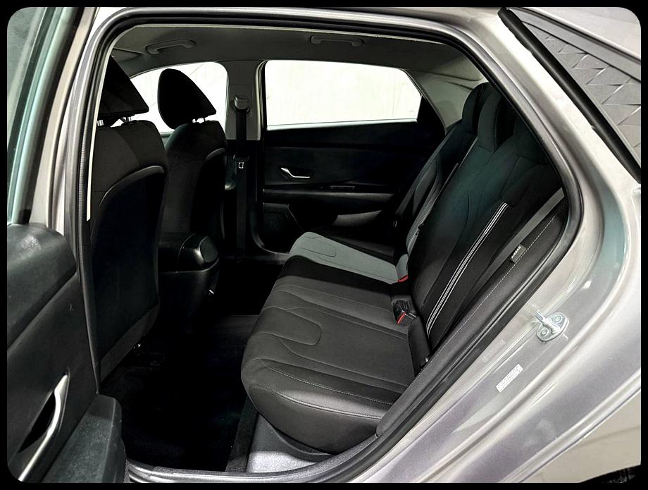 Hyundai Elantra SEL 2024