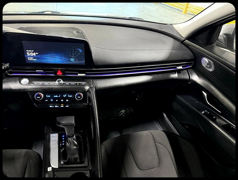 Hyundai Elantra SEL 2024