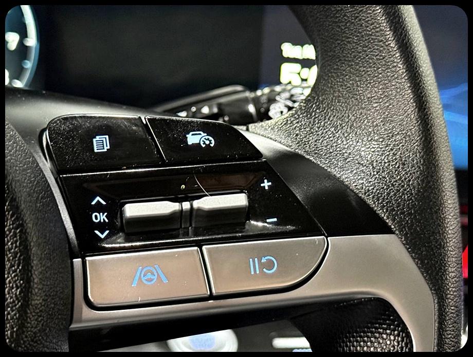 Hyundai Elantra SEL 2024