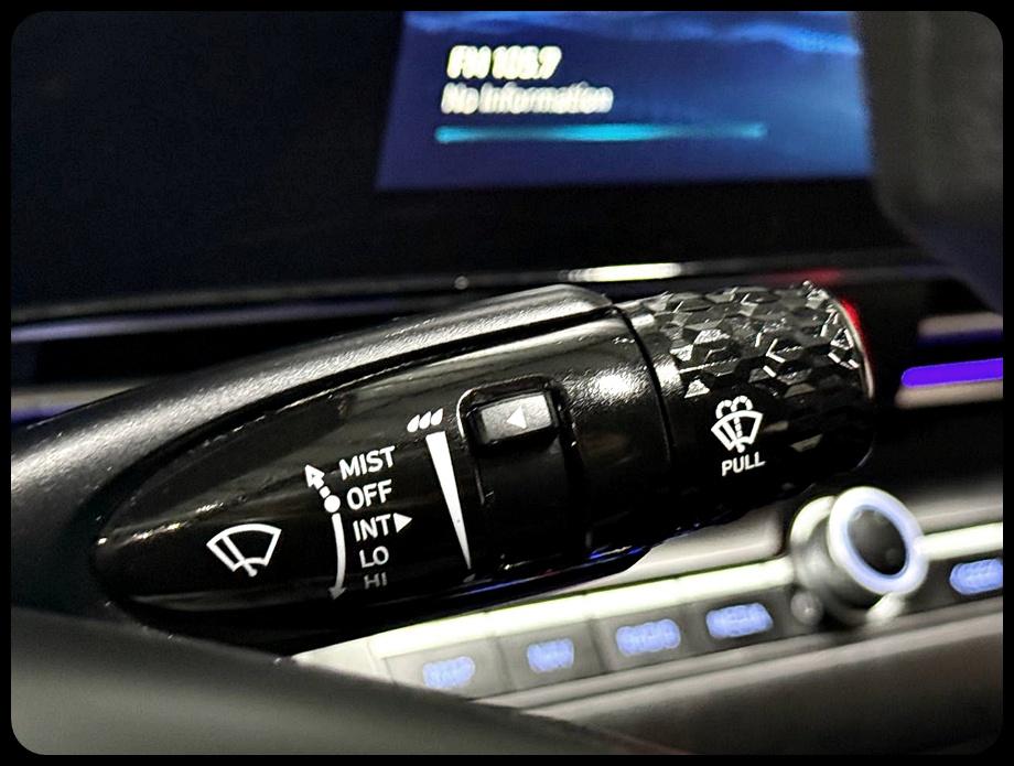 Hyundai Elantra SEL 2024