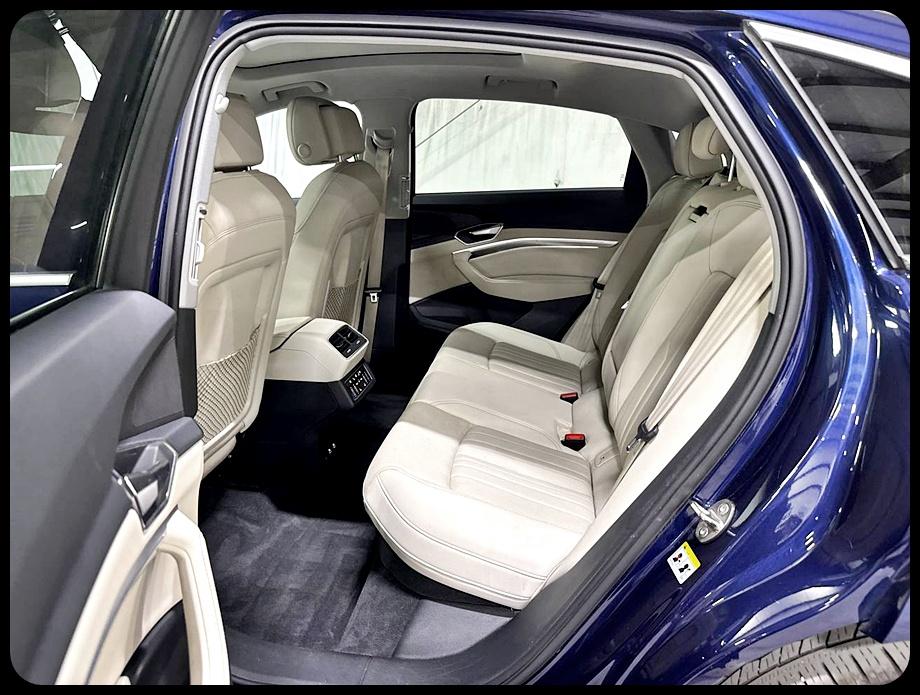 Audi e-tron Sportback Premium Plus quattro 2022