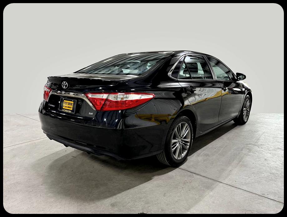 Toyota Camry SE 2016