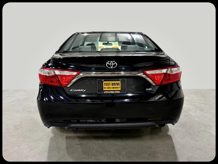 Toyota Camry SE 2016