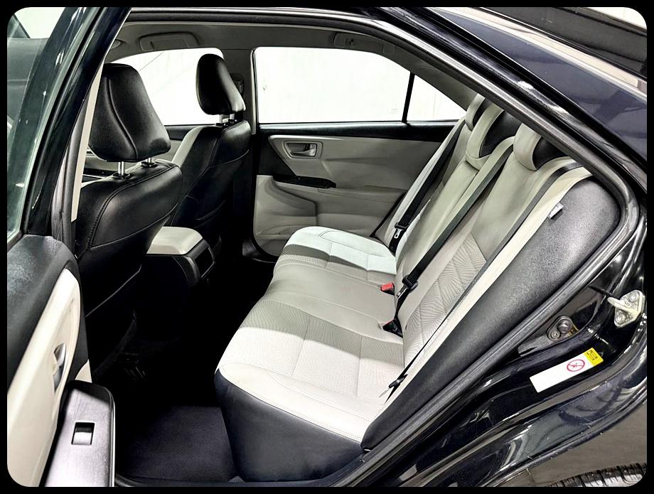 Toyota Camry SE 2016