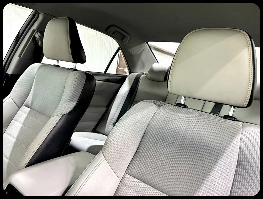 Toyota Camry SE 2016