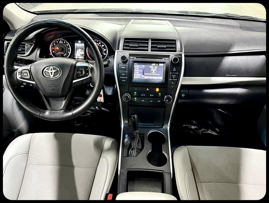 Toyota Camry SE 2016