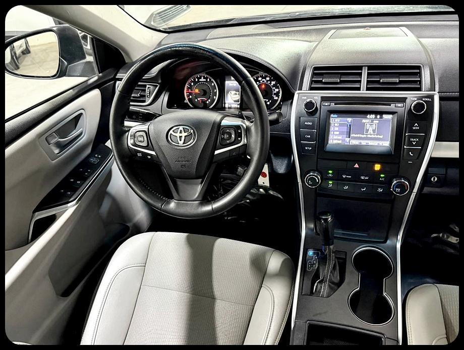 Toyota Camry SE 2016