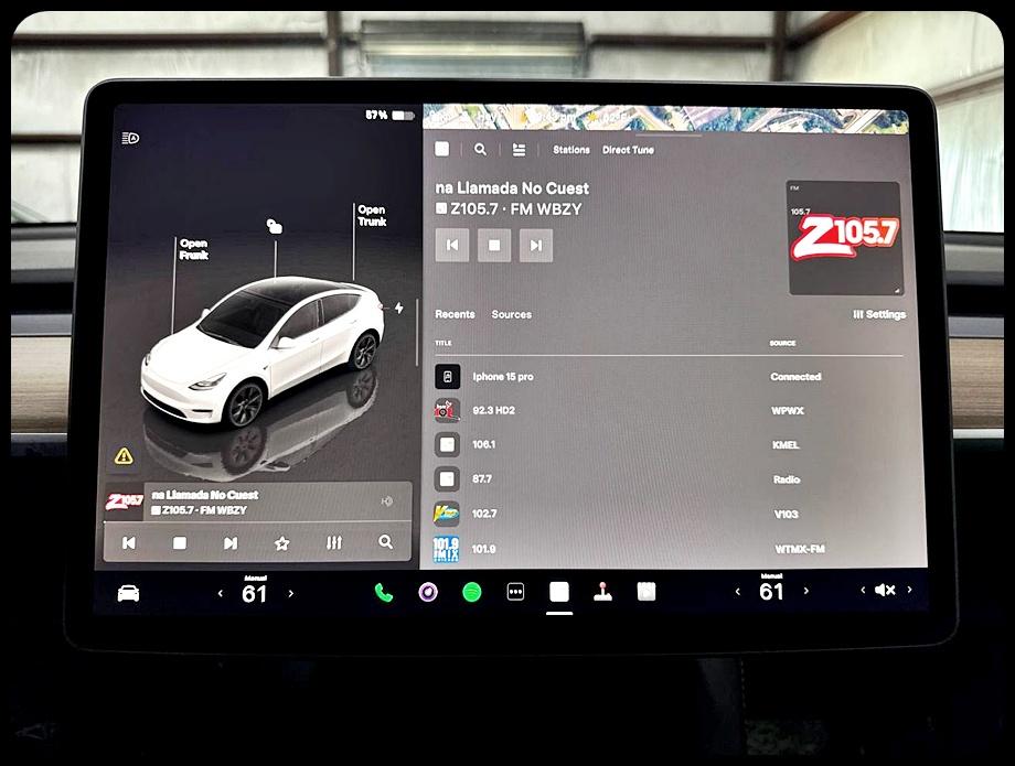 Tesla Model Y  2024