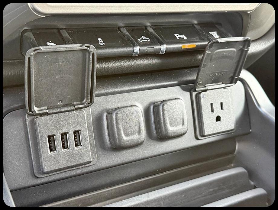 Chevrolet Silverado 3500HD LT Crew Cab 4WD 2015