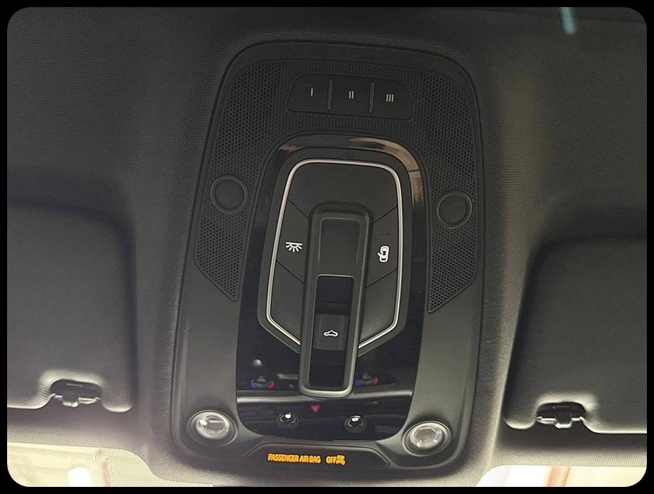 Audi A4 2.0T Premium Sedan 2017