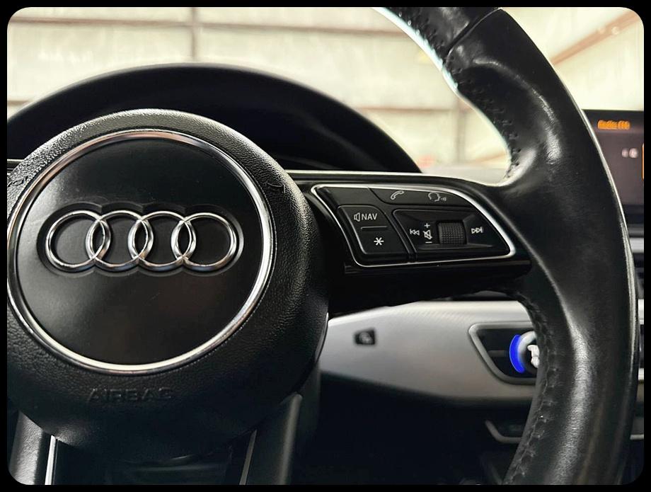 Audi A4 2.0T Premium Sedan 2017