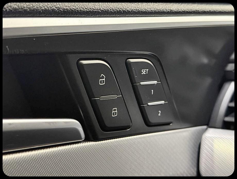 Audi A4 2.0T Premium Sedan 2017